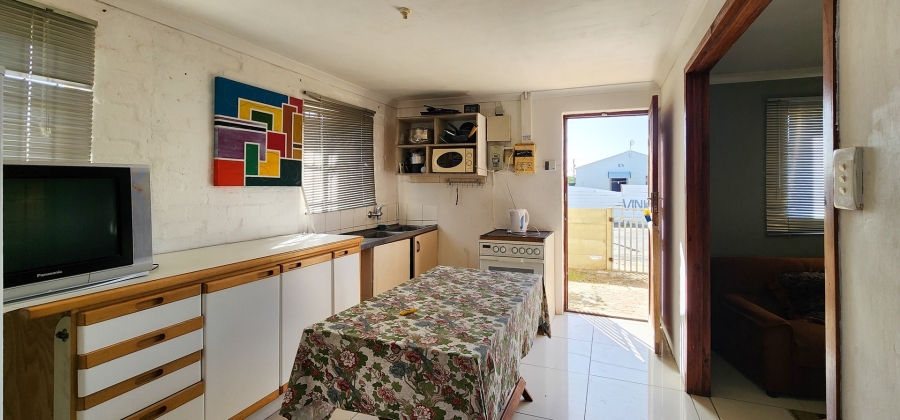 4 Bedroom Property for Sale in Struisbaai Western Cape